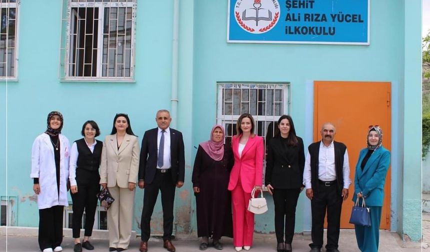 Sarıibrahim Başyayla''da Şehitlerimizin İsmini Taşıyan Okulları Ziyaret Etti