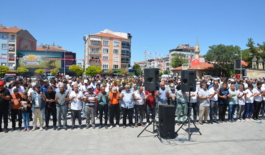 Hamas Siyasi Büro Başkanı Heniyye İçin Gıyabi Cenaze Namazı Kılındı