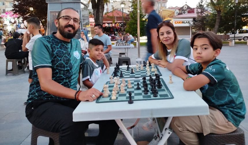 Karaman’da “Sokakta Satranç Var” Etkinliğine Yoğun İlgi