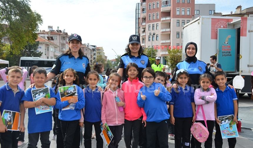 Artık Her Öğrenci Bir Trafik Dedektif