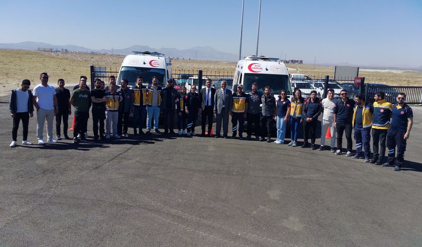 Karaman'da Acil Tıp Teknisyenleri İle Paramedik Personel de Ambulans Kullanabilecek