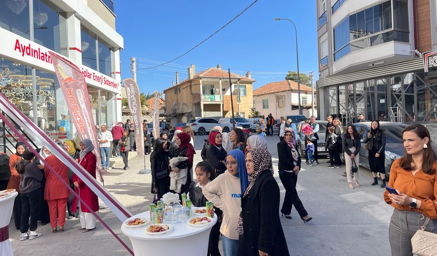 Beyza Arıcan Türban Tasarım Merkezi Açıldı