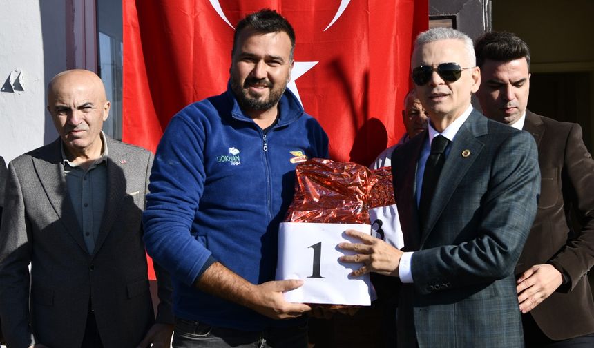 Çiçekli: “Çiftçimize Hayırlı ve Bereketli Olsun”