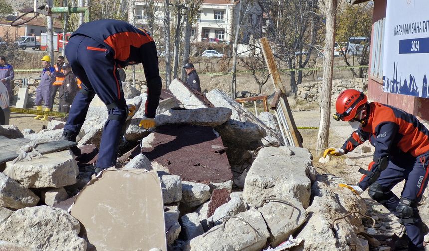 Karaman’da 6,2 Büyüklüğünde Deprem! Ekipler Zamanla Yarıştı