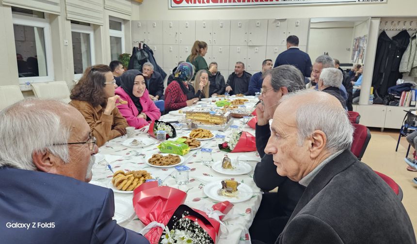 Karaman Anadolu Lisesi Mezunları Emekli Öğretmenleri İle Buluştu