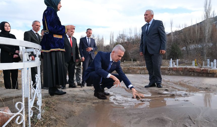 Vali Çiçekli, Göktepe Belediyesi’ni Ziyaret Etti