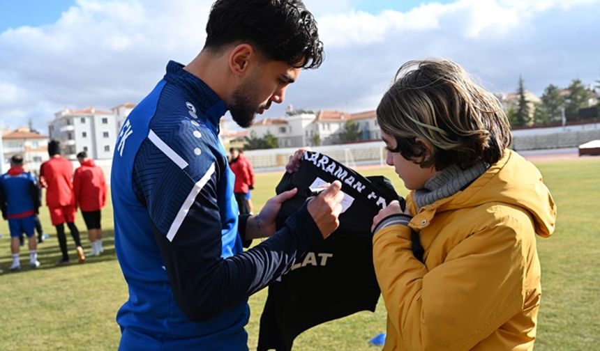 Hasret Sona Erdi! Genç Kaan Hayaline Kavuştu