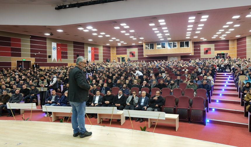 Karaman’da “Nesil Meselesi” Konferansı Büyük İlgi Gördü