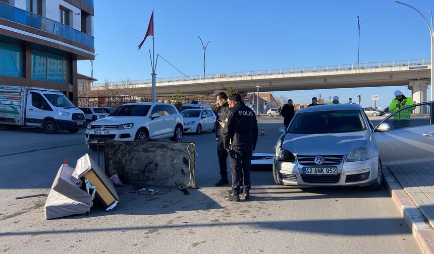 Karaman’da Otomobil Seyyar Arabaya Çarptı: 1 Yaralı