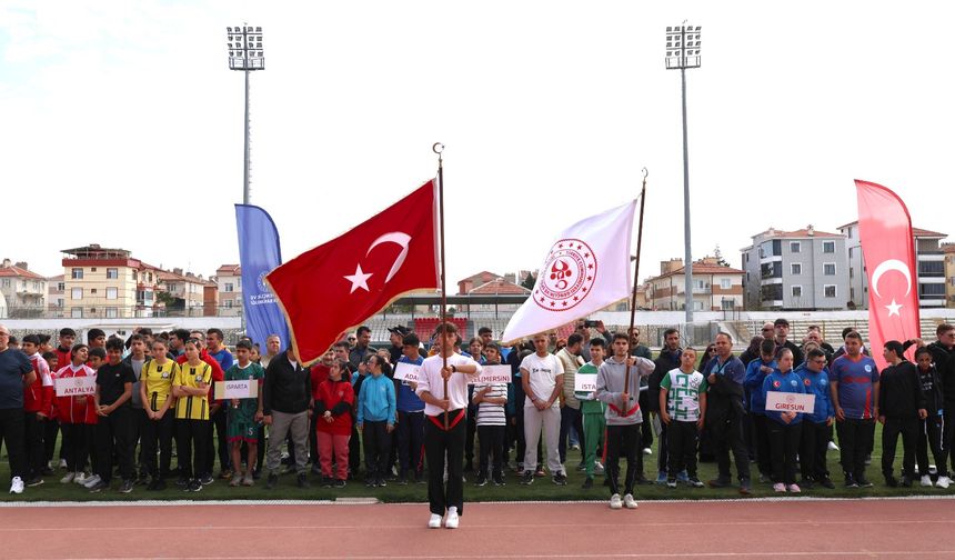 Karaman'da Özel Sporcular Atletizm Türkiye Finali Başladı