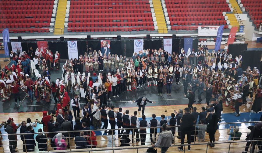 Halk Oyunları Yarışmalarında Muhteşem Kapanış