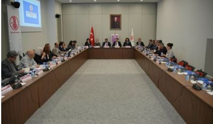 Uysal, “Yazım Sorunları Çalıştayı”na Katıldı