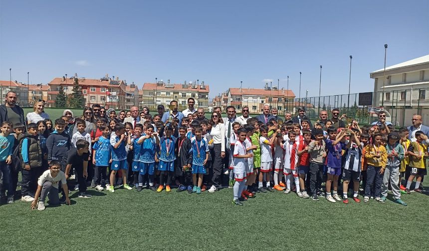 Karaman’da 180 Sporcu, Küçükler Futbol Turnuvasında Ter Döktü
