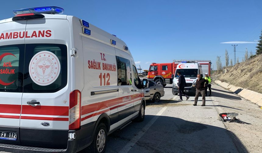 Karaman'da Kontrolden Çıkan Otomobil Takla Attı: 2 Yaralı