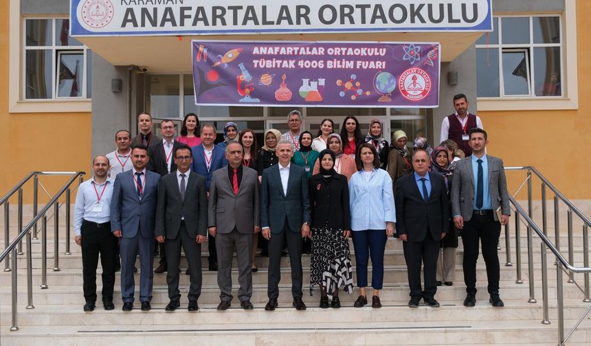 VALİ ÇİÇEKLİ, TÜBİTAK 4006 BİLİM FUARI’NIN AÇILIŞINI GERÇEKLEŞTİRDİ