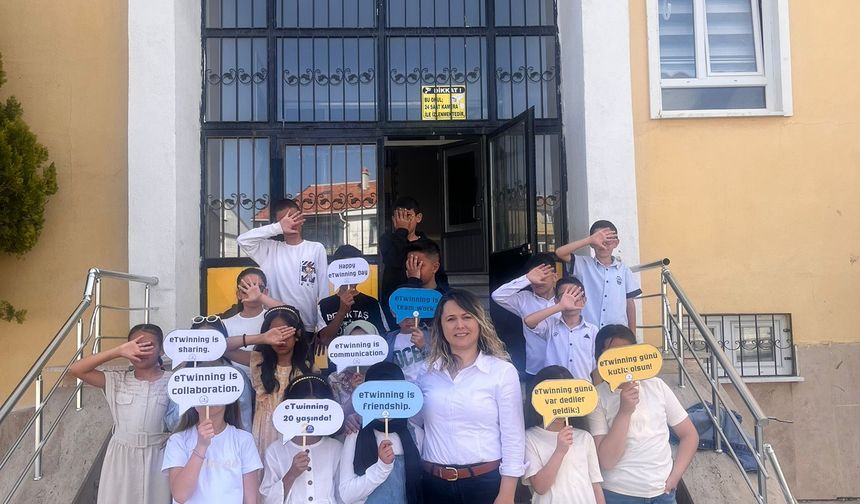 Mareşal Mustafa Kemal İlkokulu’nda etwinning’in 20. Yılı coşkuyla kutlandı!