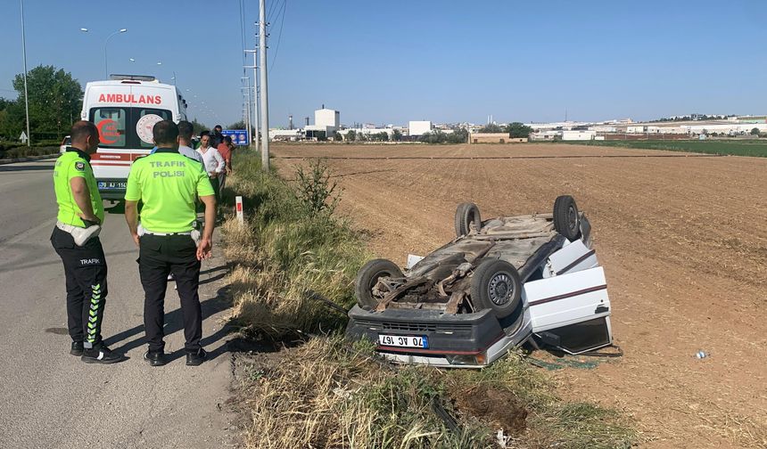 KARAMAN’DA OTOMOBİL DEVRİLDİ: 1 YARALI